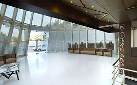 Super Collection O Satyan Inn